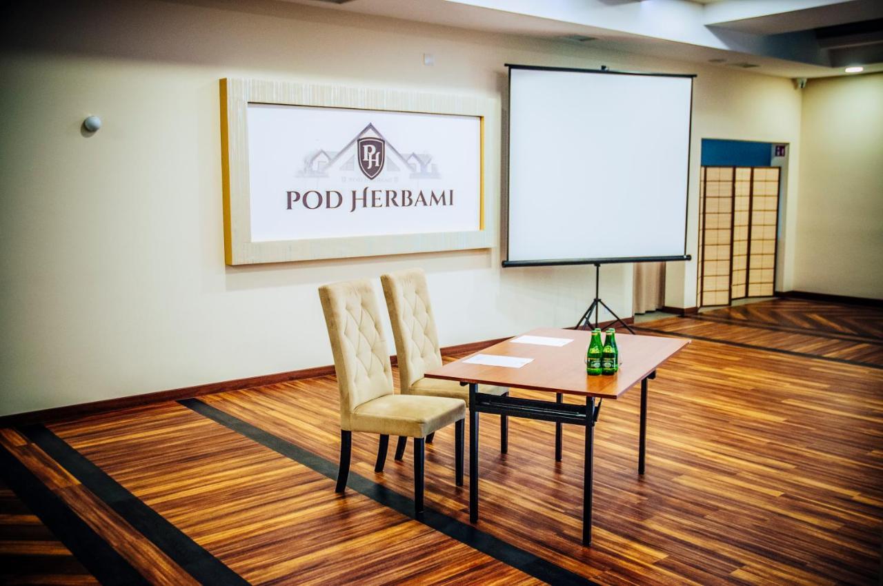 Pod Herbami Frysztak Kültér fotó